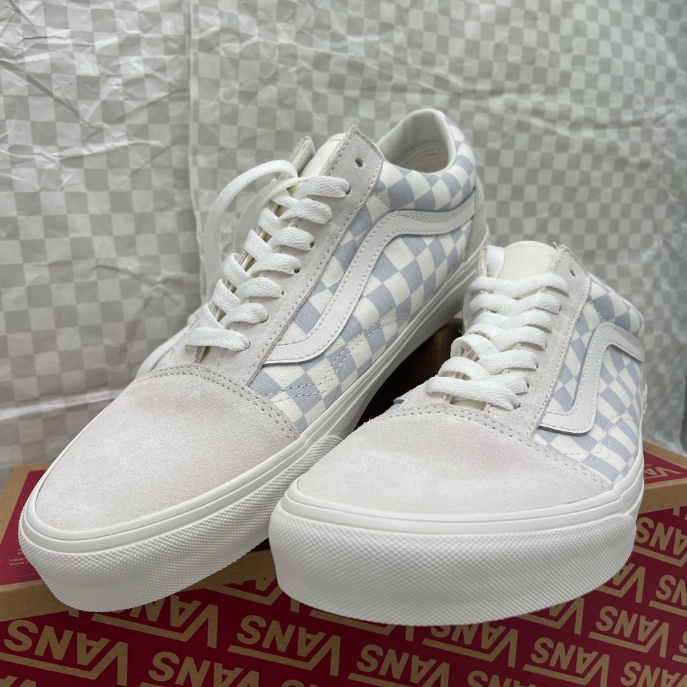 Vans WMNS Old Skool
Checkerboard Gray/Marshmallow
VN000D7ZOBP Sneakers - Picture 11 of 16